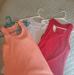 Exercise workout tops‎ x3